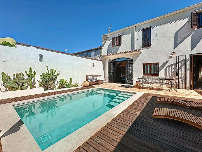 Casa en venta en Sant Jaume dels Domenys, Tarragona de 4 habitaciones