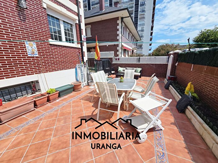 Casas en venta y pisos alquiler - 1