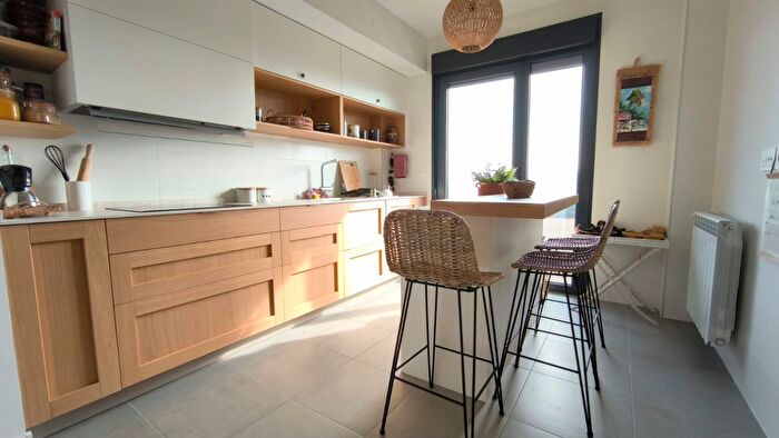Casas en venta y pisos alquiler - 3