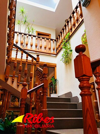 Casas en venta y pisos alquiler - 3