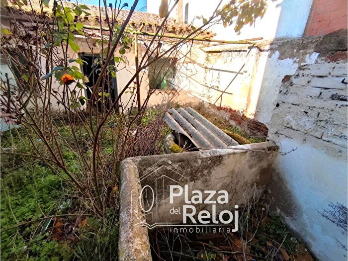 Casas en venta y pisos alquiler - 2