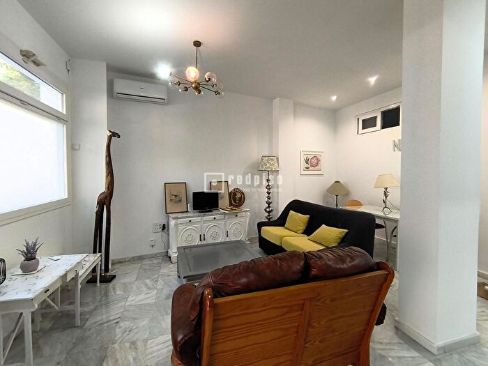 Casas en venta y pisos alquiler - 1