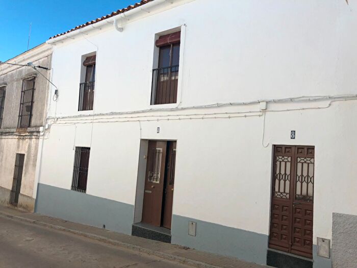 Casa en venta en Cabeza del Buey, Badajoz de 4 habitaciones