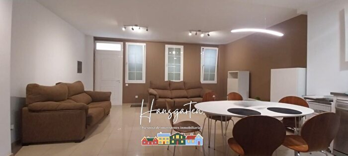 Casas en venta y pisos alquiler - 1