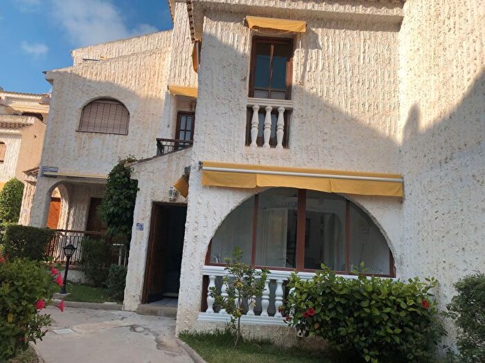 Casas en venta y pisos alquiler - 1