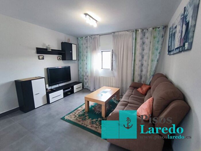 Piso en venta en Colindres, Cantabria de 2 habitaciones