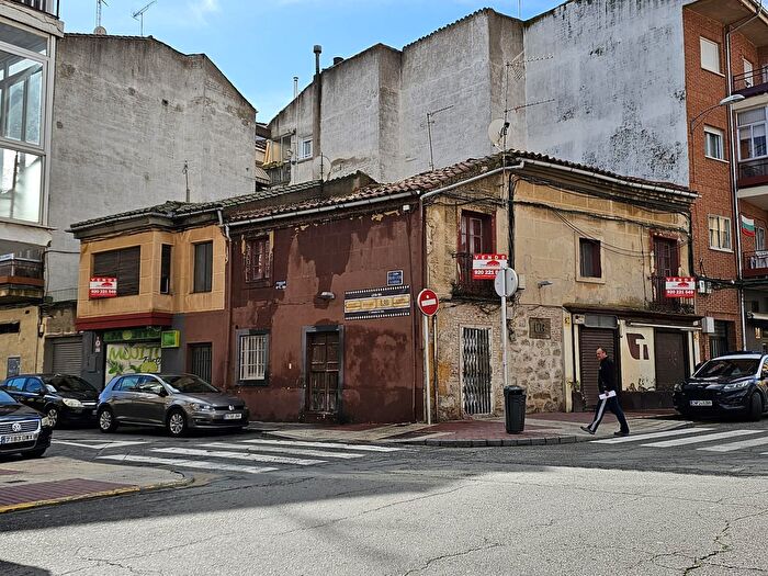 Casas en venta y pisos alquiler - 1