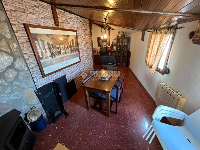 Casas en venta y pisos alquiler - 3