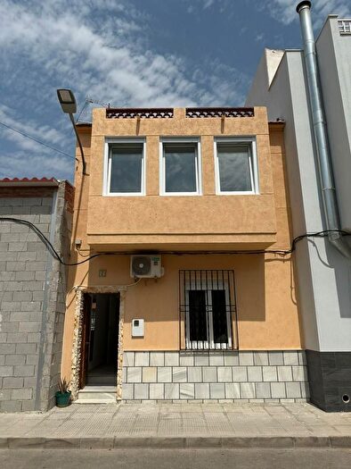 Casa en venta en Almoradí, Alicante de 3 habitaciones