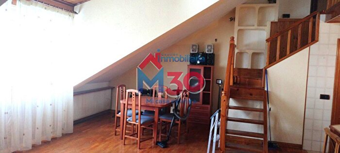 Casas en venta y pisos alquiler - 3