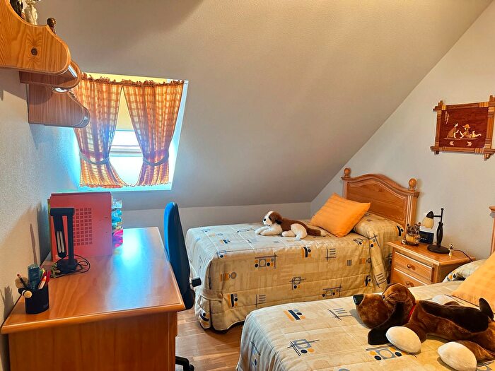 Casas en venta y pisos alquiler - 2