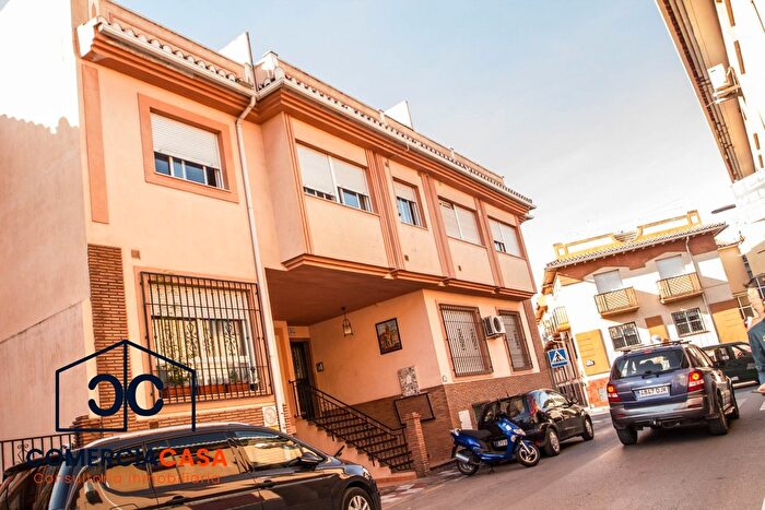 Casas en venta y pisos alquiler - 1
