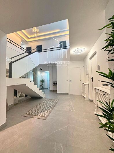 Casas en venta y pisos alquiler - 2