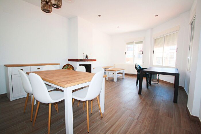 Casas en venta y pisos alquiler - 2