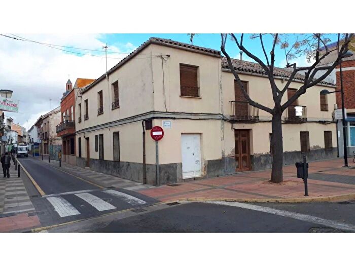 Casas en venta y pisos alquiler - 2