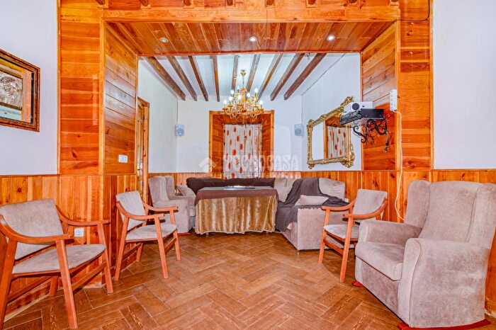 Casas en venta y pisos alquiler - 1