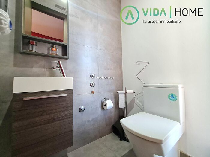 Casas en venta y pisos alquiler - 3