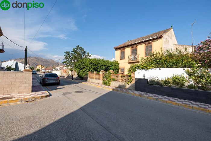 Casa en venta en Santa Fe, Granada de 2 habitaciones