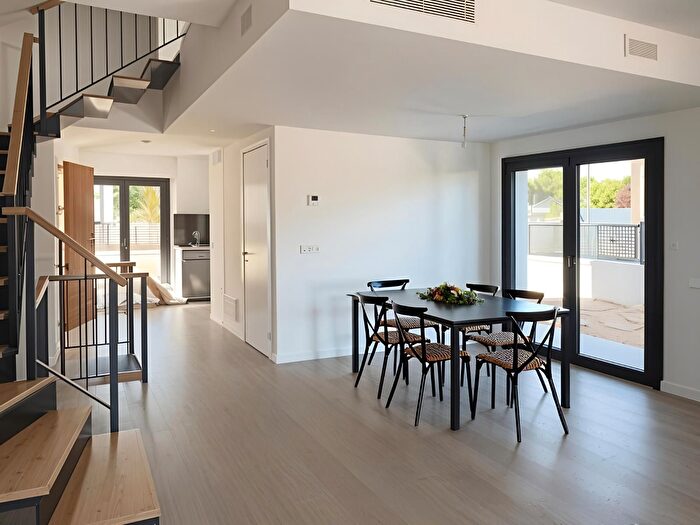 Casas en venta y pisos alquiler - 2