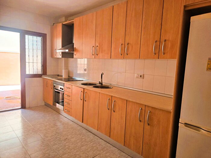 Casas en venta y pisos alquiler - 2