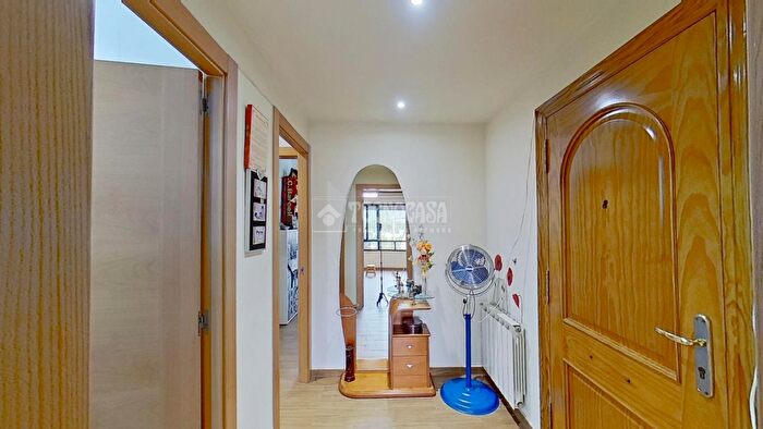 Casas en venta y pisos alquiler - 3