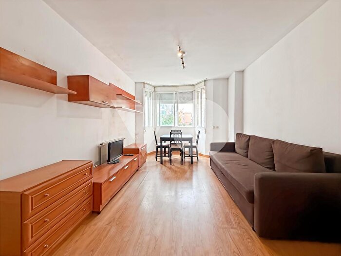 Casas en venta y pisos alquiler - 1