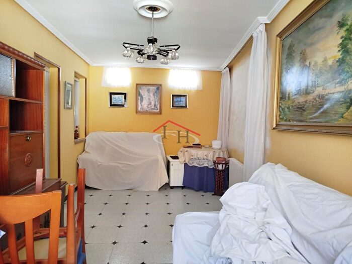 Casas en venta y pisos alquiler - 2