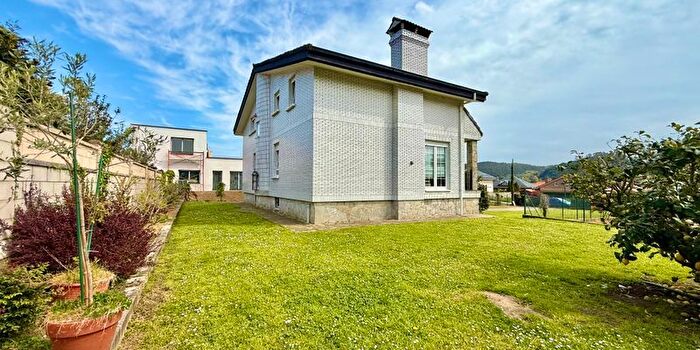 Casas en venta y pisos alquiler - 3
