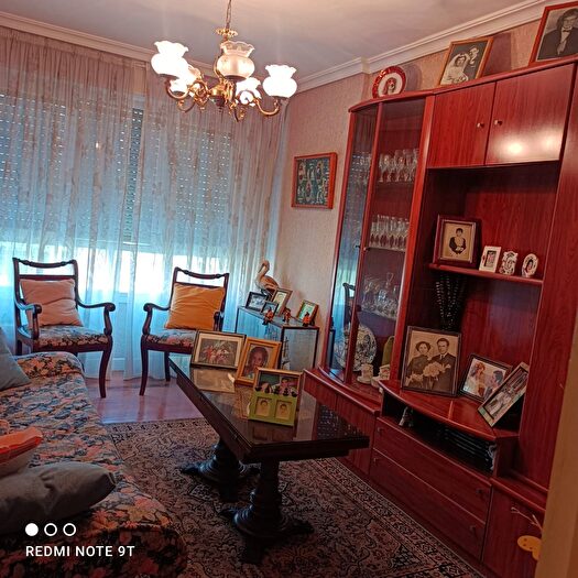 Casas en venta y pisos alquiler - 1