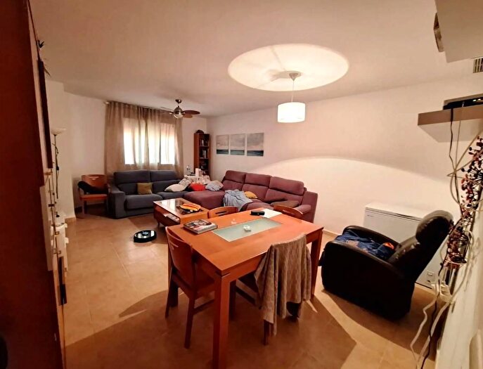 Casas en venta y pisos alquiler - 1
