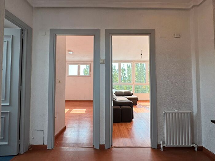 Casas en venta y pisos alquiler - 2