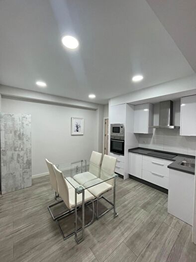 Casas en venta y pisos alquiler - 2
