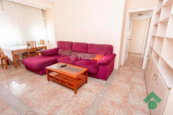 Casas en venta y pisos alquiler - 3