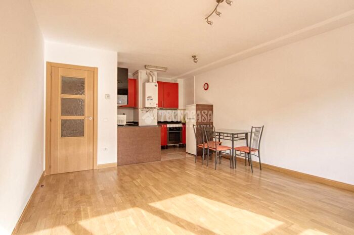Casas en venta y pisos alquiler - 2