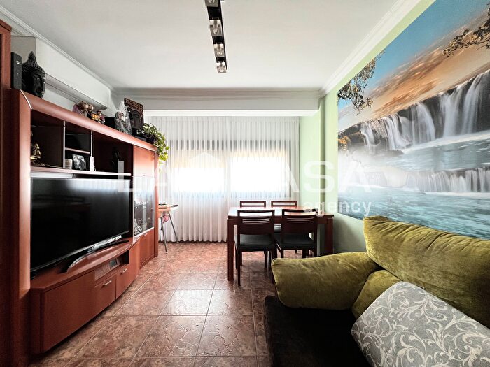 Casas en venta y pisos alquiler - 1