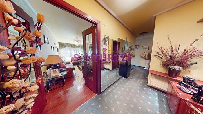 Casas en venta y pisos alquiler - 3