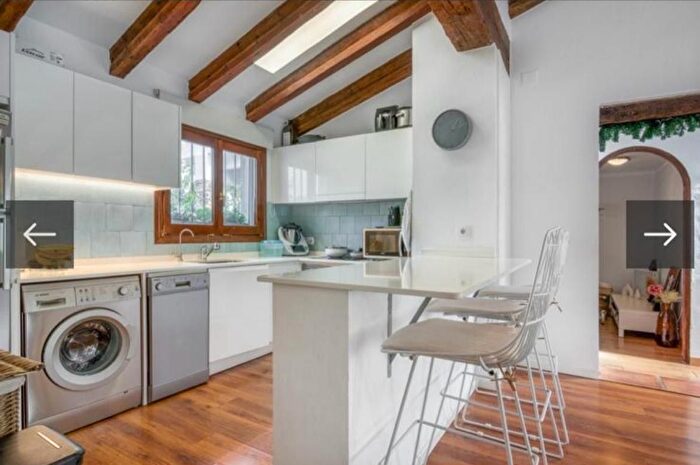 Casas en venta y pisos alquiler - 3