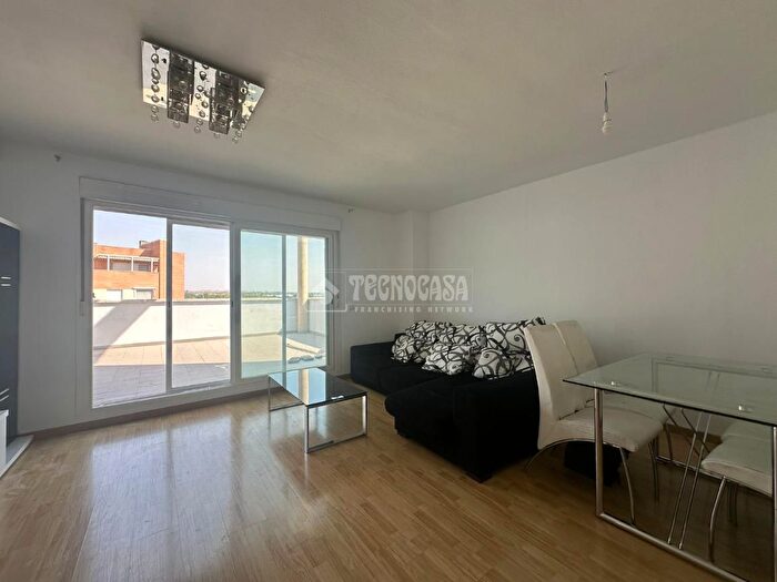 Casas en venta y pisos alquiler - 1