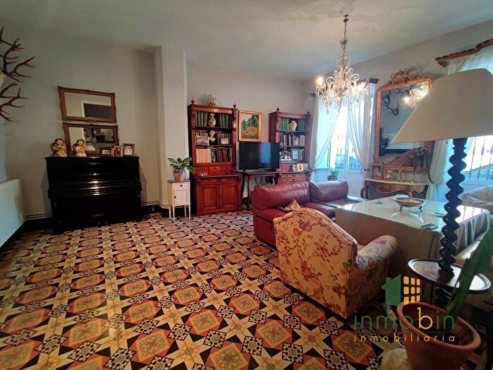 Casas en venta y pisos alquiler - 2