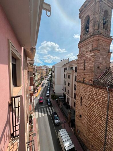 Casas en venta y pisos alquiler - 1