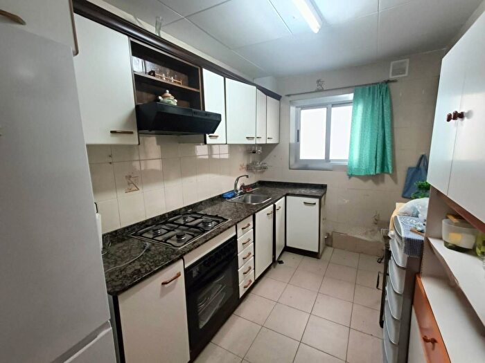 Casas en venta y pisos alquiler - 1