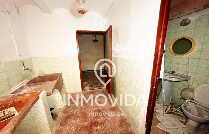 Casas en venta y pisos alquiler - 3
