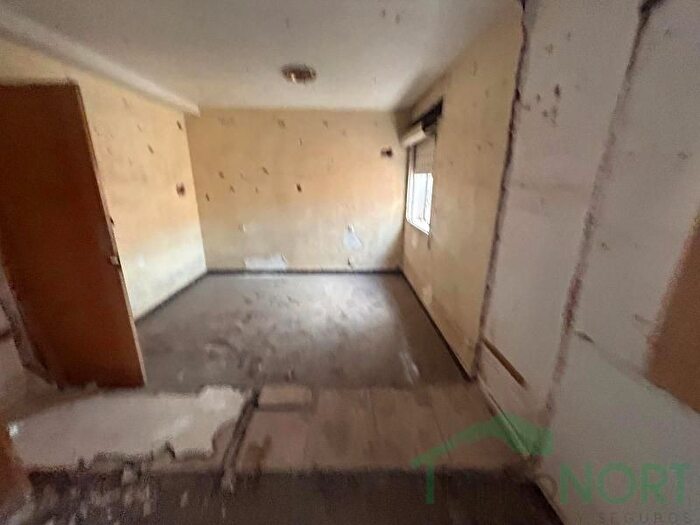 Casas en venta y pisos alquiler - 2