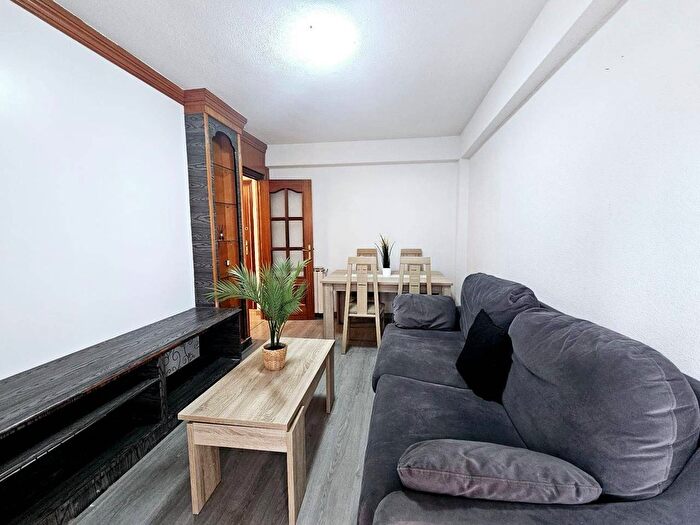 Casas en venta y pisos alquiler - 1