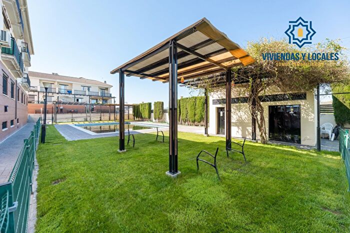 Casas en venta y pisos alquiler - 3