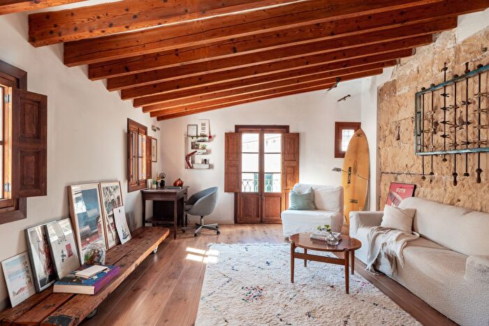 Casas en venta y pisos alquiler - 1
