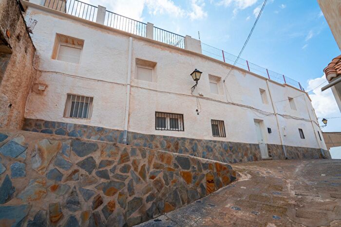 Casa en venta en Abrucena, Almería de 5 habitaciones
