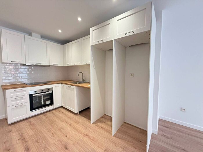 Casas en venta y pisos alquiler - 2