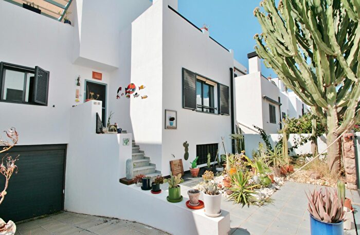 Casa en venta en Rodalquilar La Isleta, Níjar de 3 habitaciones