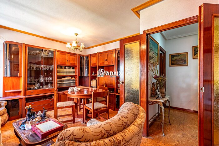 Casas en venta y pisos alquiler - 2
